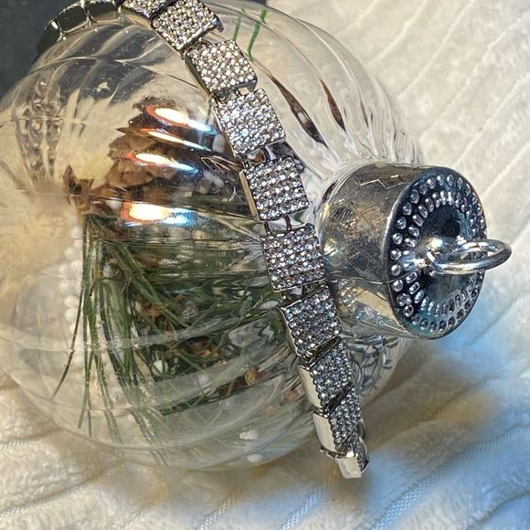 NWT 💎 DESIGNER INSPIRED SPRITZ STATEMENT NECKLACE STUNNING SILVER CZs - Picture 12 of 14